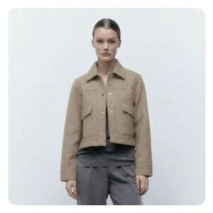 Sz XS- Zara Cropped Shacket Utility Snap Button Jacket Womens Oatmeal Beige